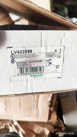 Schneider Electric LV432598 Connectors - Perfect for Your Electrical Needs!