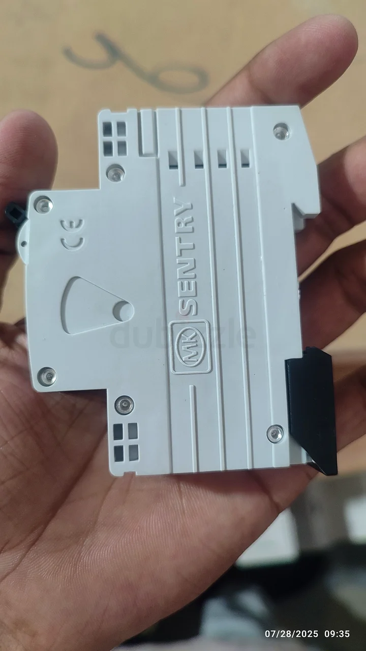 MK B25 Circuit Breaker Reliable - 0799cdc3ecc2415091cd741679ba09a6
