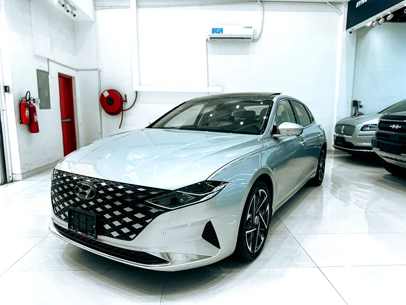أزيرا بريميوم بلس 2023 هيونداي 3.5 لتر V6 // الدفعة الشهرية تبدأ من 2,270 درهم إماراتي63406900940802111