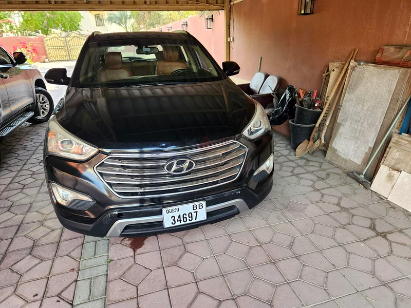 Hyundai Grand Santa Fe 2014 model 6cylinder 3.3lit63406897475074111