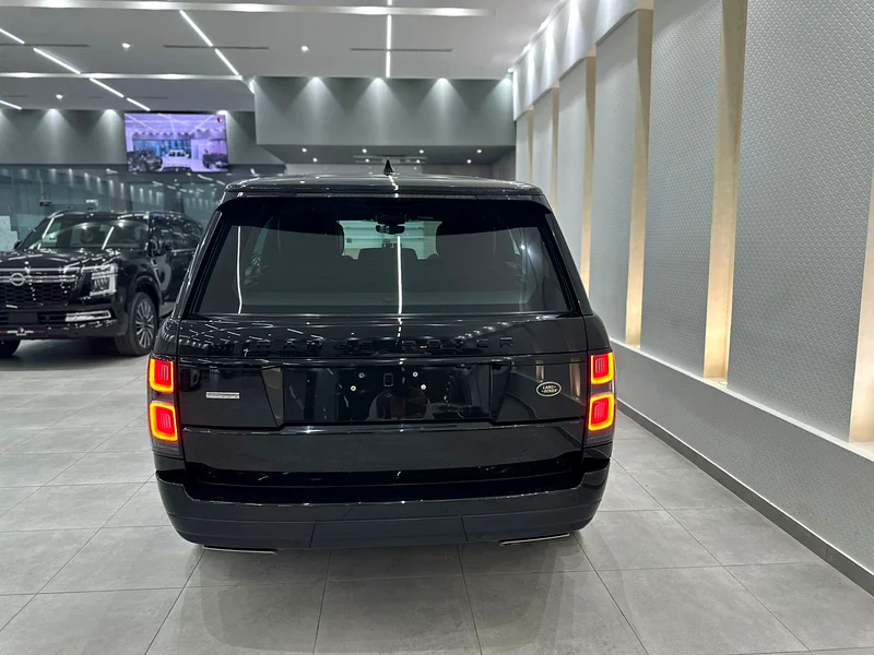 Range Rover VogueSE Supercharged P525 V8,2018 Model,Gcc Specification,Under Dealer Contract Service63227780371458114