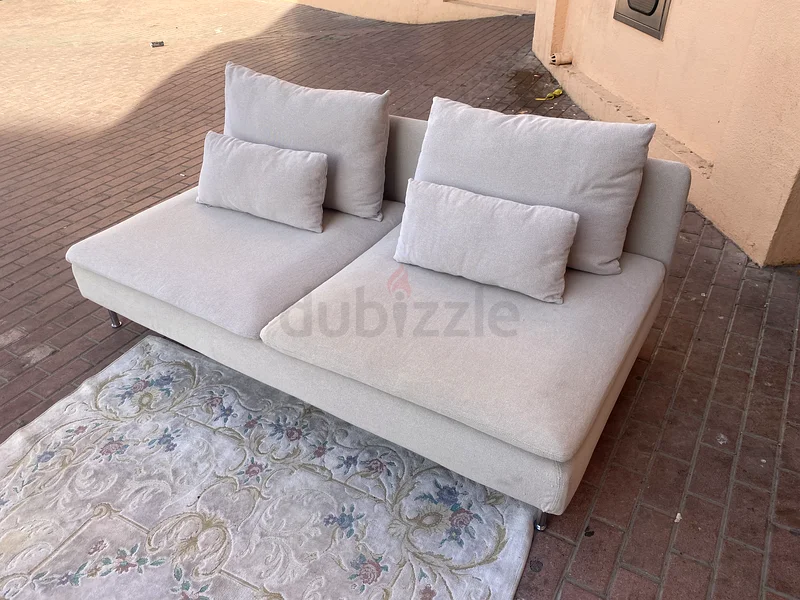 IKEA Soderhamn Corner Stylish Sectional Sofa with Elegant Area Rug63210902812673112