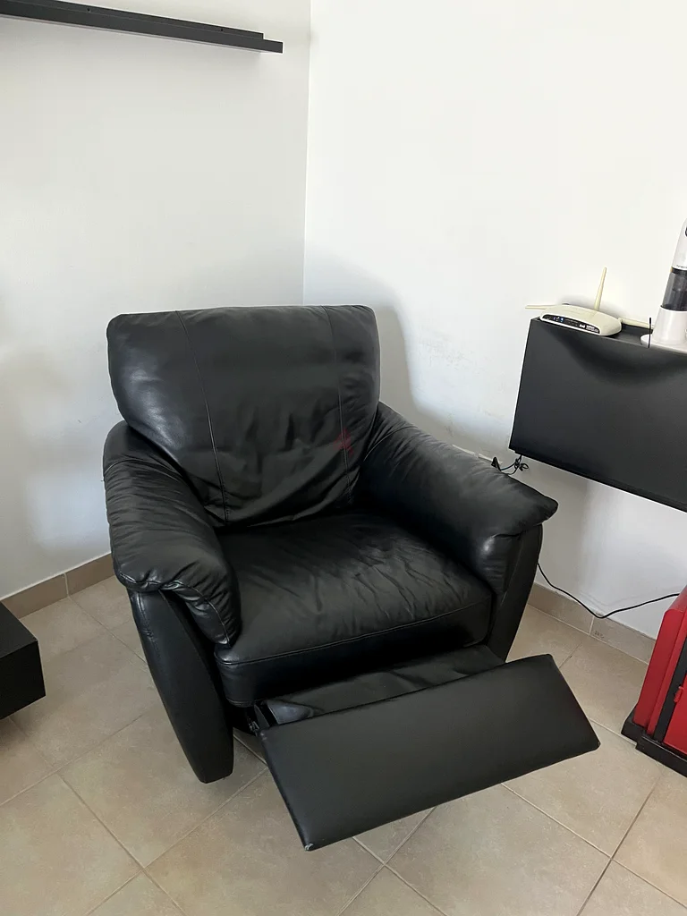 IKEA revolving leather reclining armchair63210898838019111