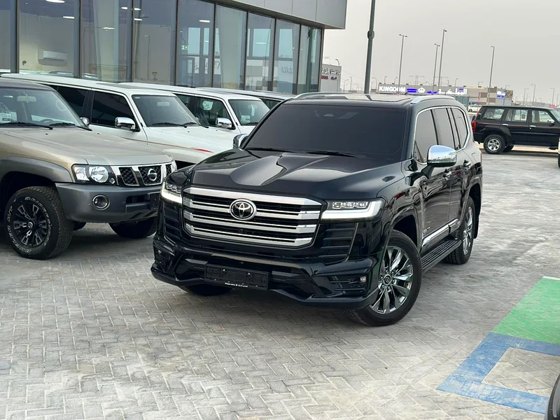 Toyota Land Cruiser Station VXR Twin Turbo 2025 model / Brand new / Al-Futtaim warranty63232141879681112