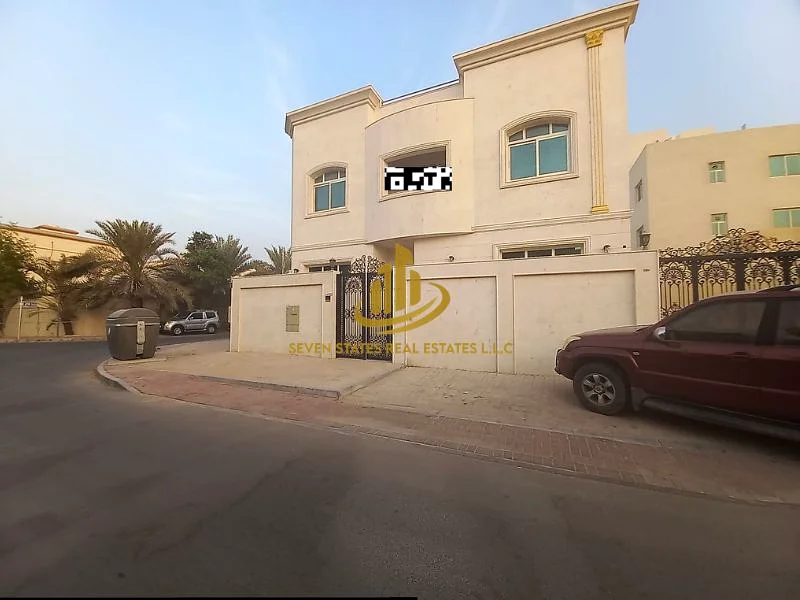 فرصة عظيمة لامتلاك فيلا فاخرة في موقع استثنائي، مع تشطيبات عالية الجودة ومستأجر مبكر بسعر لا يُقهر63878080978819114