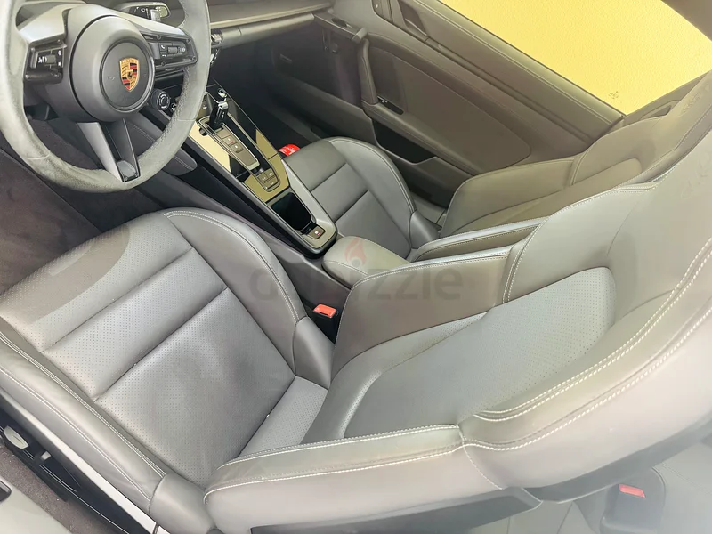 Porsche carrera 911 GTS63226744847362113