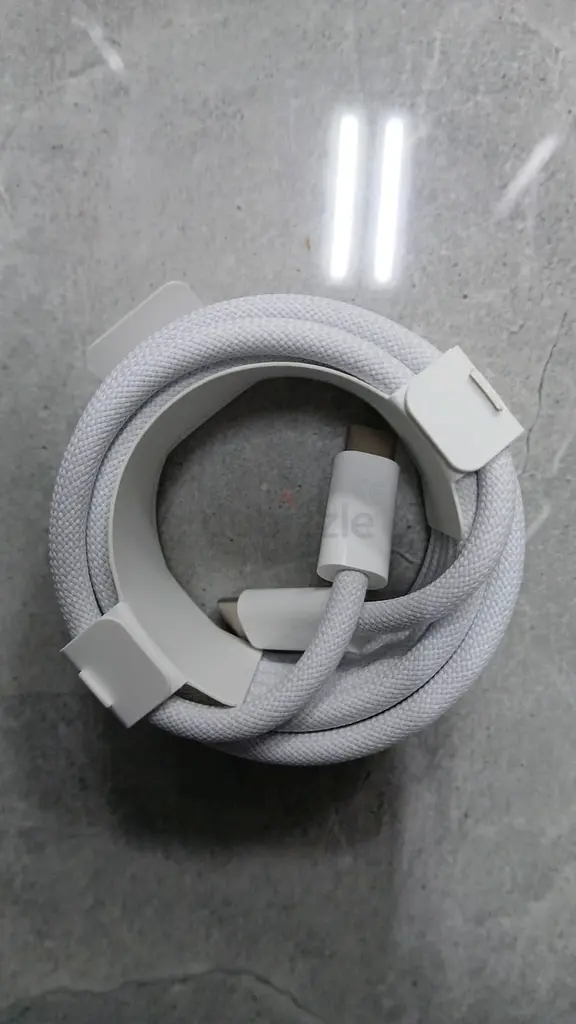 كابل شحن APPLE 240 واط USB-C (2 متر) MYQT3ZM/A أبيض