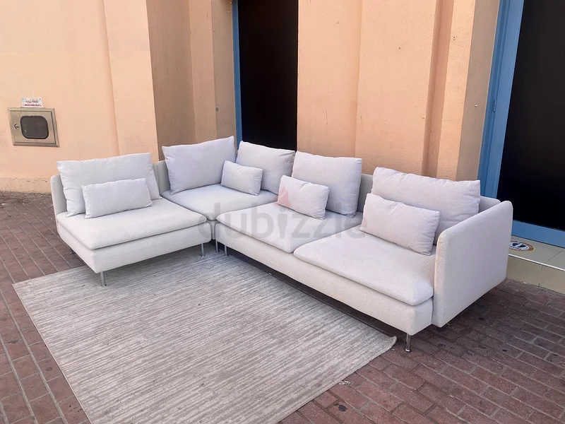 IKEA Soderhamn Corner Stylish Sectional Sofa with Elegant Area Rug63210902812673111