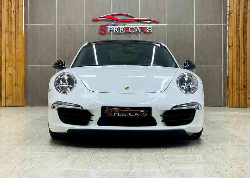 بورشه 911 كاريرا 4إس / خيار كامل / سجل صيانة كامل63226744727938111