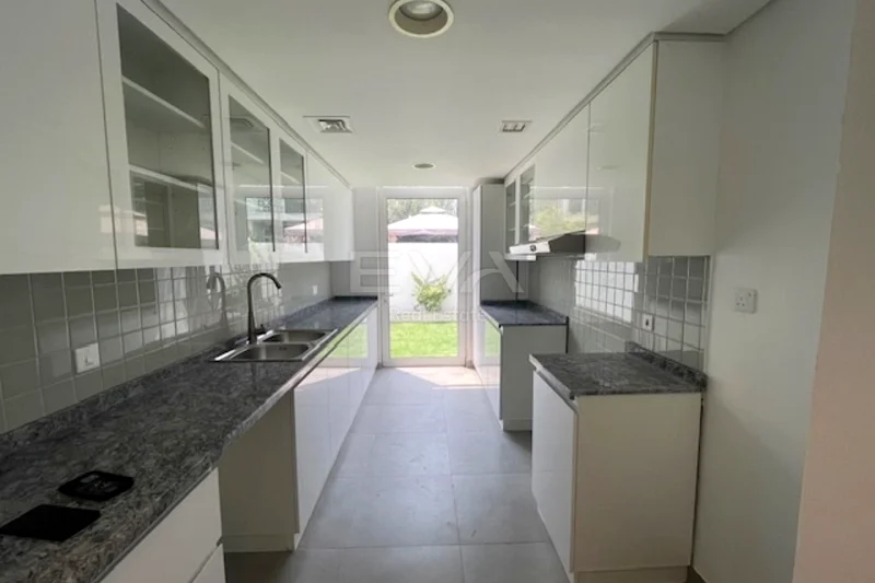 Well Maintained | Type A | Middle Unit | Vacant63731180136067113