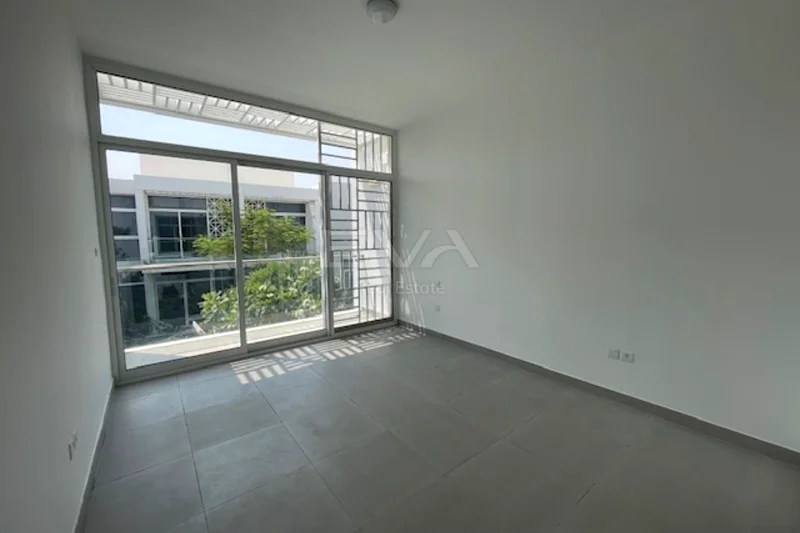 Well Maintained | Type A | Middle Unit | Vacant63731180136067112
