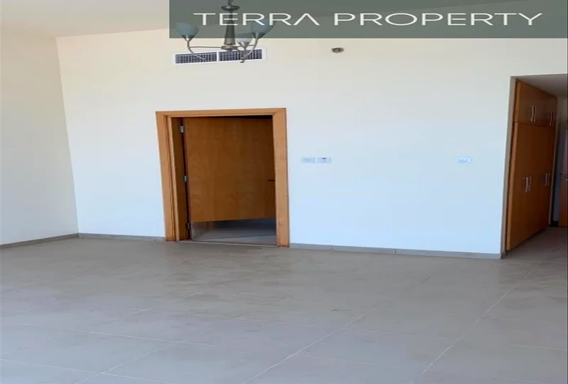 Beautiful Apartment | Accessible Location63855996626817111