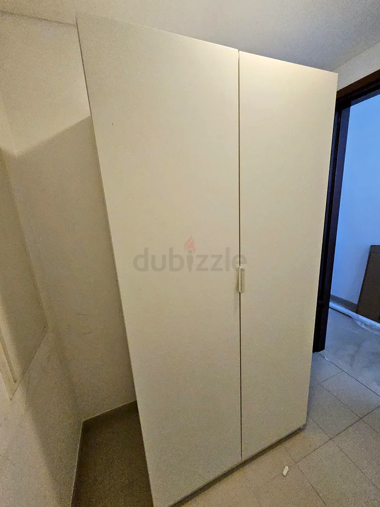 Stylish White Storage Wardrobe for Sale!63210893704833112