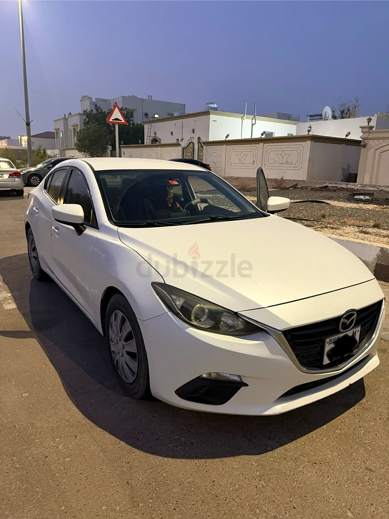 سيارة نظيفة وخالية من الحوادث63398512994819111