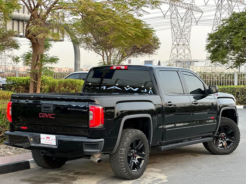 GMC SIERRA SLT 2018 GCC FULL OPTION IN PERFECT CONDITION63221826404611111