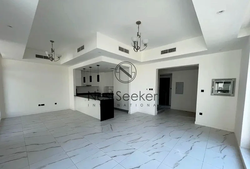 زاوية | قطعة كبيرة | إيلي صعب | تم التسليم63991820766209111