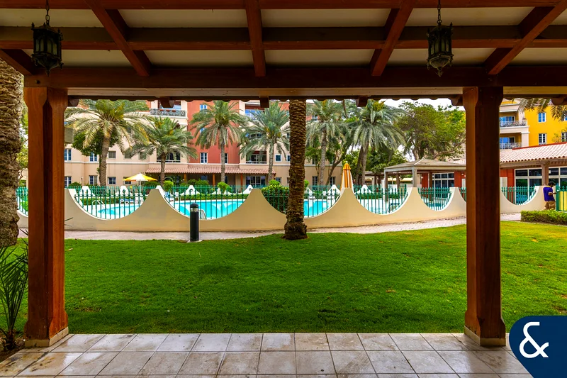 Ground Floor | 2 Bed Plus Study | Upgraded63915839836417110
