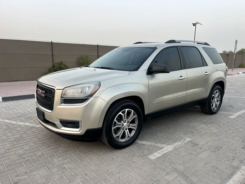 For sale GMC Acadia 2015 model 7 Seter mid option gcc63398499817729117
