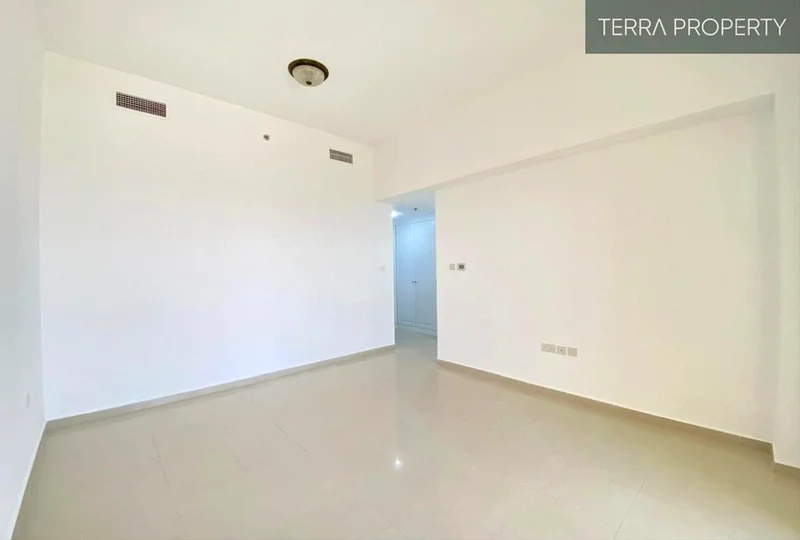 شقة جميلة بإطلالة على البحر وكازينو وملعب جولف63860448576642112