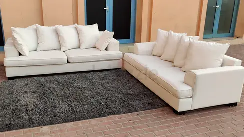 Looks Great Condition The One Kingstone 3+2 Sofa beige perfect Condition