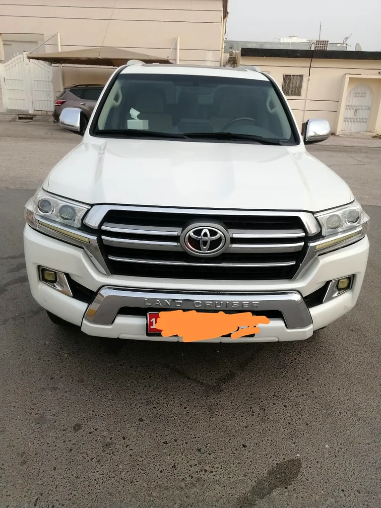 Toyota Land Cruiser VXR 5.7L63401302420739112