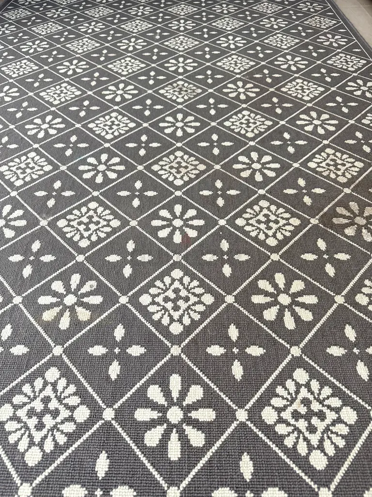 IKEA Rug. Good condition. 50 AED