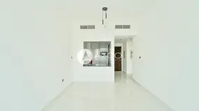 Vacant Unit| With Kitchen Appliances| Spacious