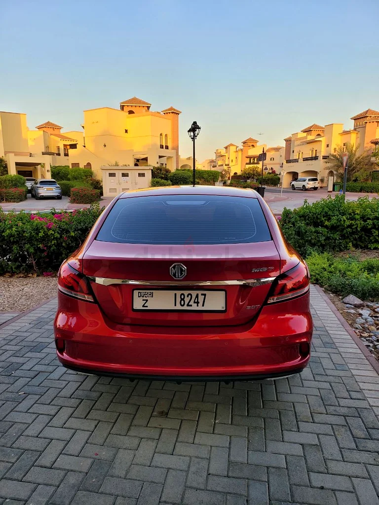 MG MG6 2022 | أحمر | 72,000 كم | 1.5 لتر توربو – رياضي63221826202369112