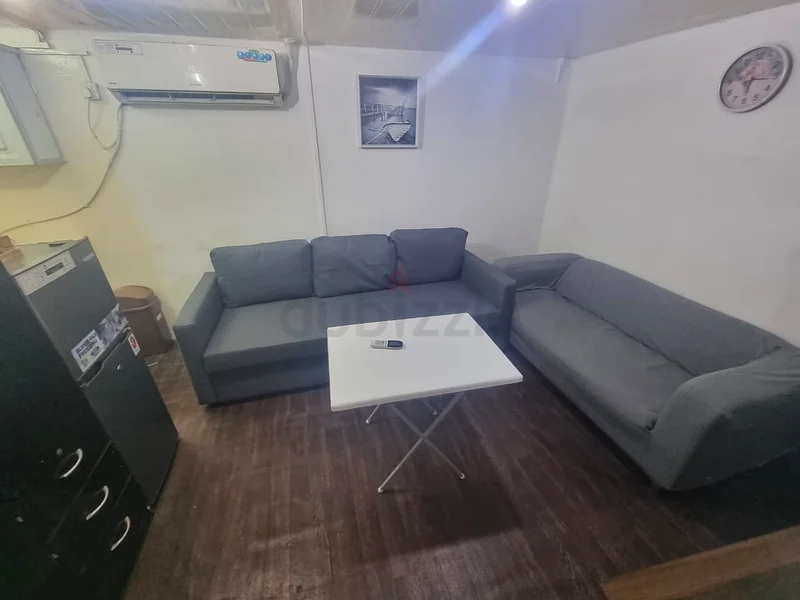 استوديو مفروش بالكامل داخل فيلا نظيفة جدًا، شارع النجدة، مقابل مستشفى برجيل، في63486079460225118