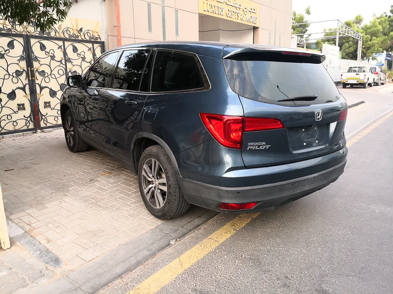 هوندا بايلوت 2016، طبعة الخليج، طلاء أصلي، مع سجل خدمات من وكالة هوندا63223316188417111