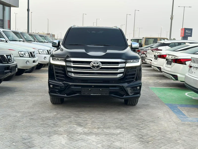Toyota Land Cruiser Station VXR Twin Turbo 2025 model / Brand new / Al-Futtaim warranty632321418796811124