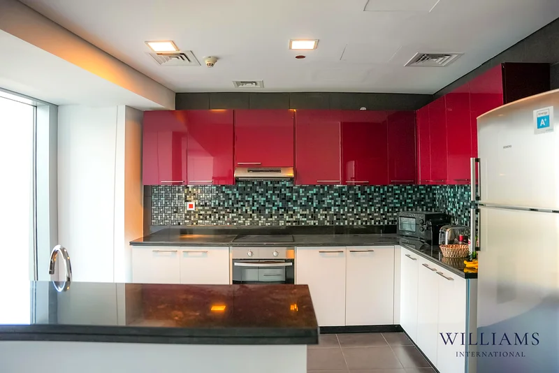 PRIME LOCATION | STUNNING MARINA VIEWS | ICONIC DESIGN64038568908417114