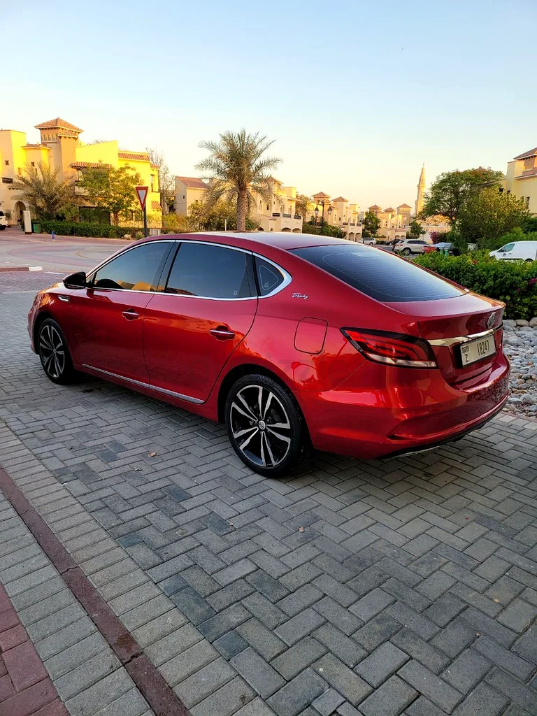 MG MG6 2022 | أحمر | 72,000 كم | 1.5 لتر توربو – رياضي63221826202369111