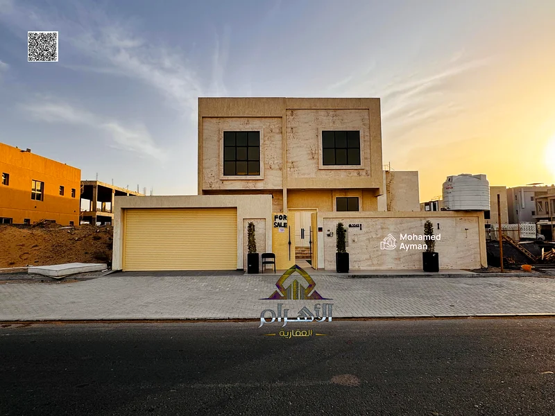 فيلا بتصميم كلاسيكي مع مصعد، مساحتها 5700 قدم مربع، ملكية حرة، السعر يشمل رسوم التسجيل وتكييف الهواء63872180004867112
