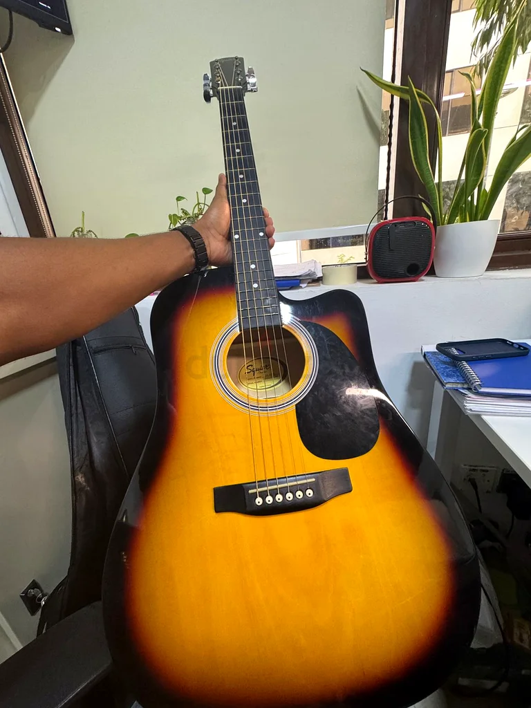 YAMAHA FENDER  Acoustic Dreadnought Guitar63209845011330113