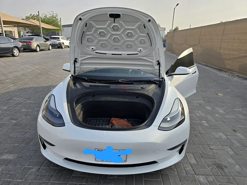 تيسلا للبيع في دبي بحالة جيدة.63223315732737113