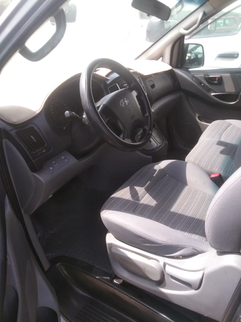 Hyundai h1 2020 (  12 passenger)63406914561282112
