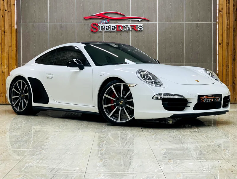 بورشه 911 كاريرا 4إس / خيار كامل / سجل صيانة كامل63226744727938112