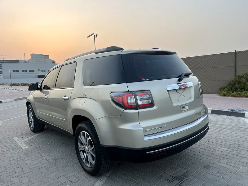 For sale GMC Acadia 2015 model 7 Seter mid option gcc63398499817729113
