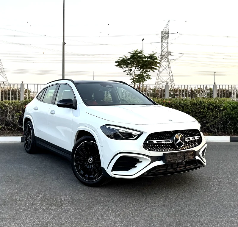 MERCEDES-BENZ - GLA 200 - GCC - 2024 - SUPER CLEAN - WARRANTY AND FULL SERVICE 5 YEARS FROM GARGASH63399919305987111