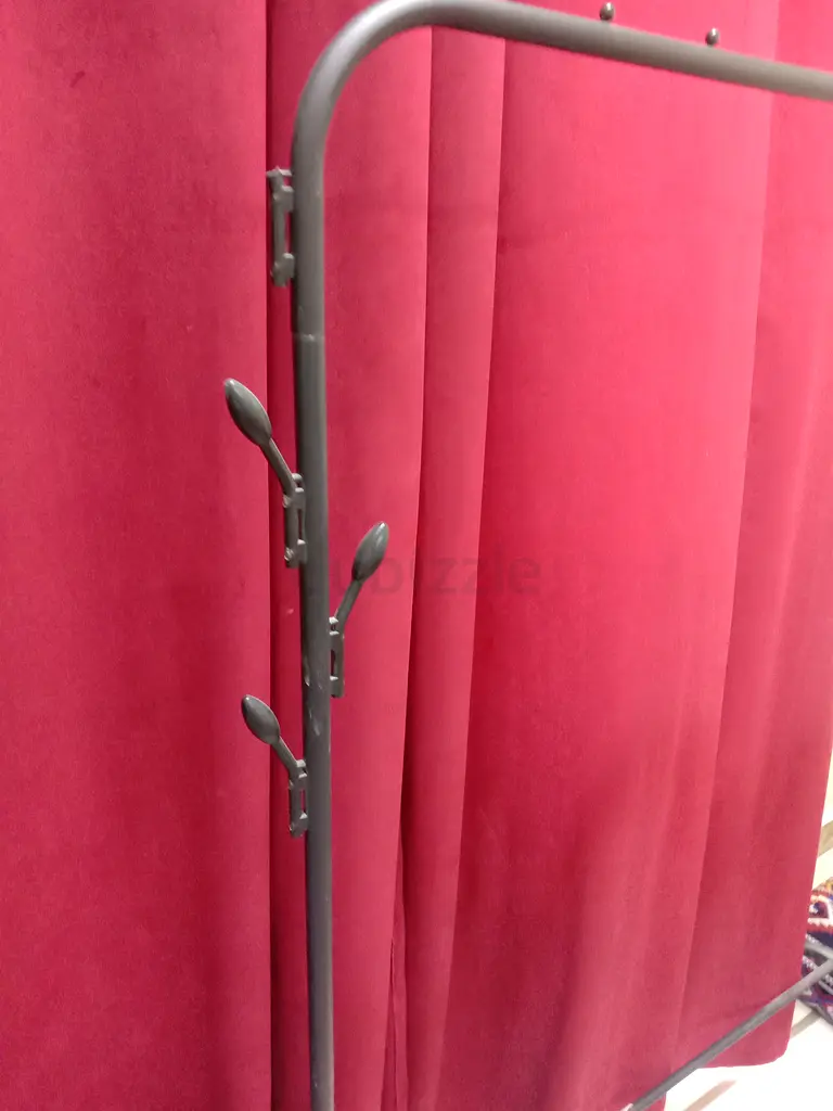 Clothes rack63211917388930112