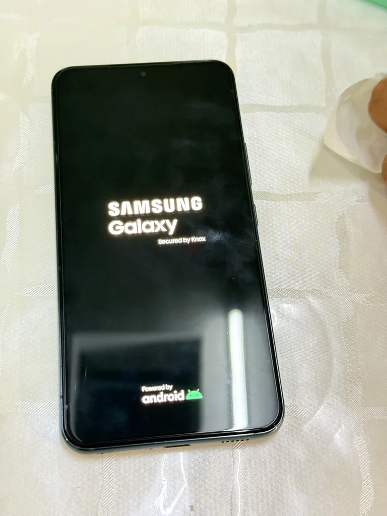 Samsung Galaxy S2263213943346562112