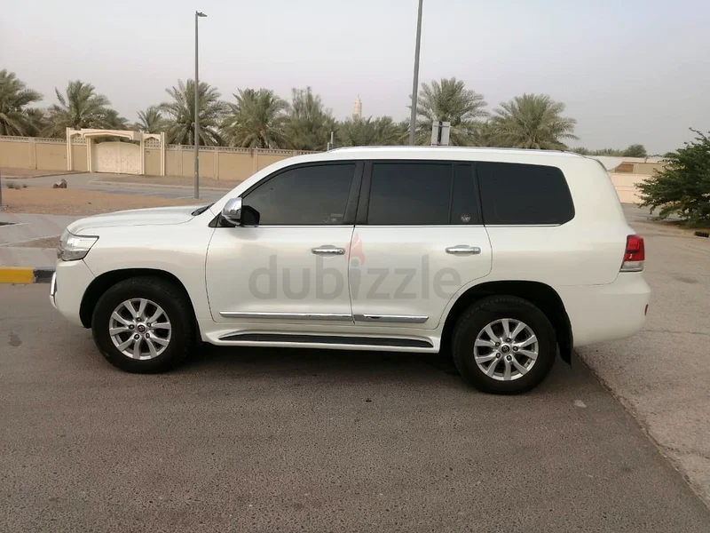Toyota Land Cruiser VXR 5.7L634013024207391114