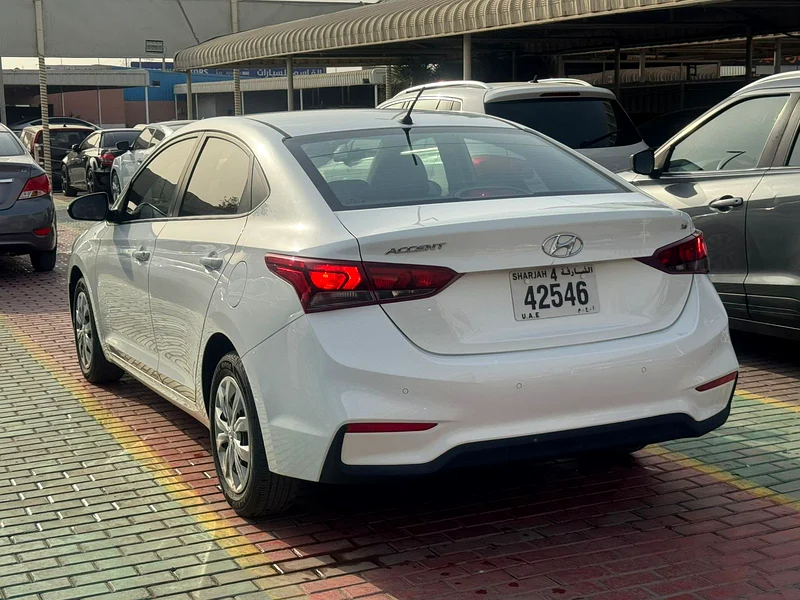 Hyundai Accent Gulf 2018 in white color63406902514435114