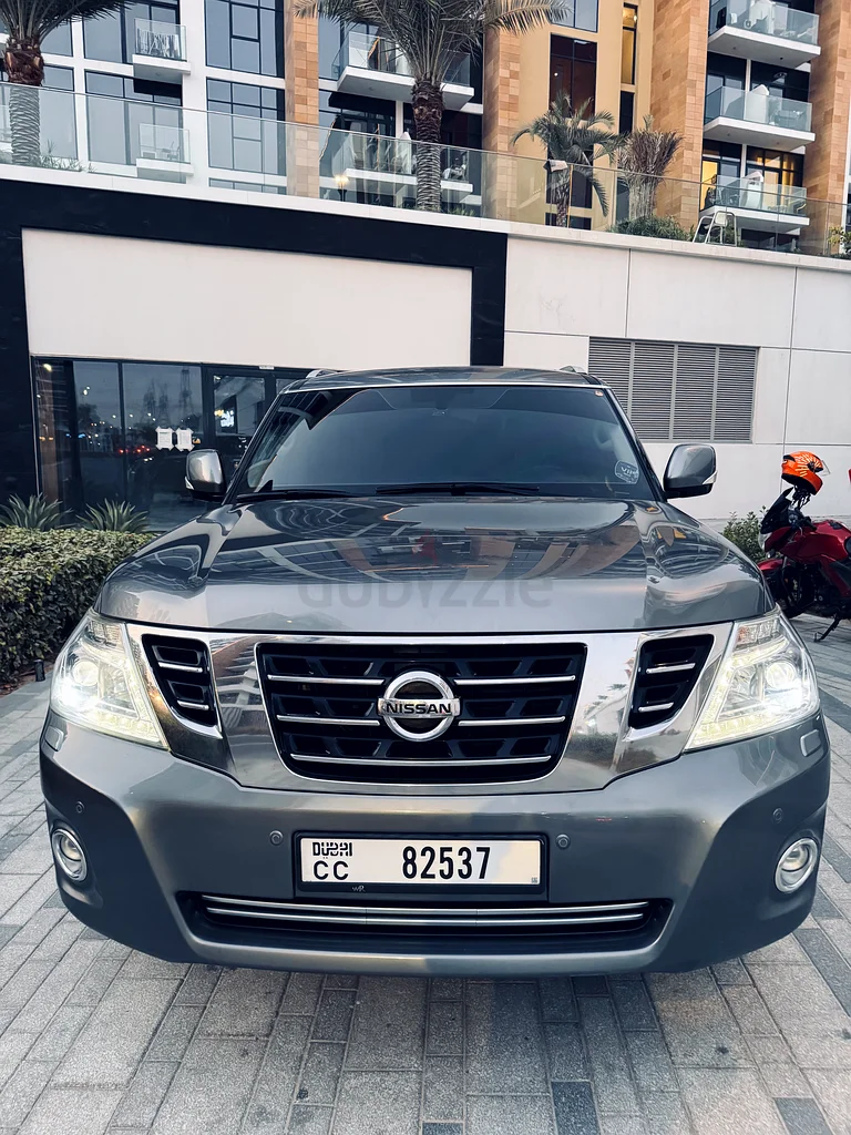 Nissan Patrol Le big engine low mileage63229282054146111