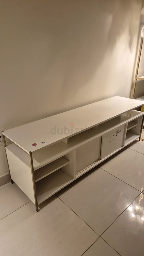 Stylish and Functional White TV Stand with Storage63217824900227112