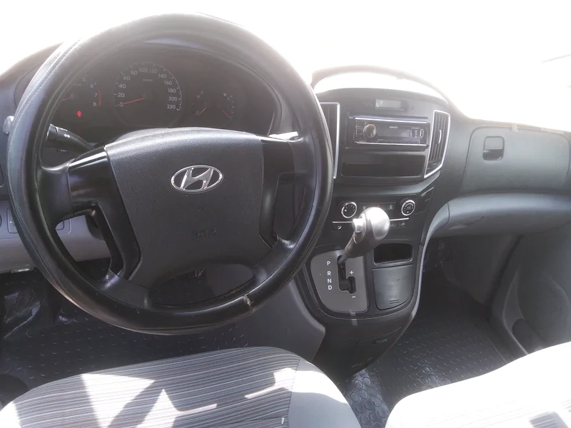 Hyundai h1 2020 (  12 passenger)63406914561282113
