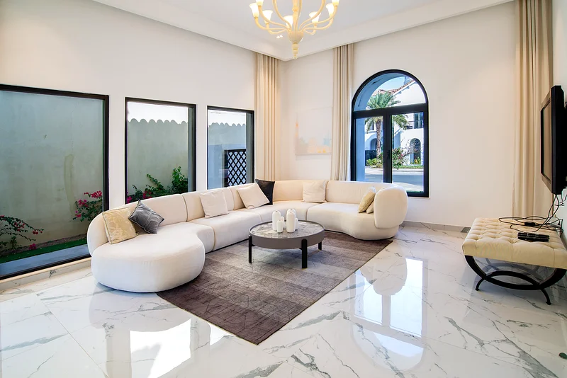 Luxury Beachfront 4BHK +M Villa with Private Pool | Palm Jumeirah63220309759490112