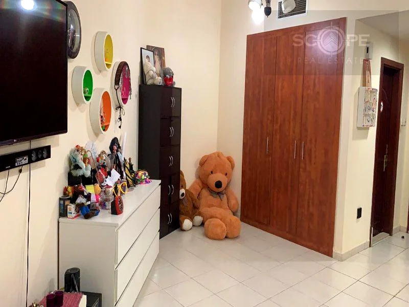 Vacant | University View | 3 Units | 488Sqft63977417644803111