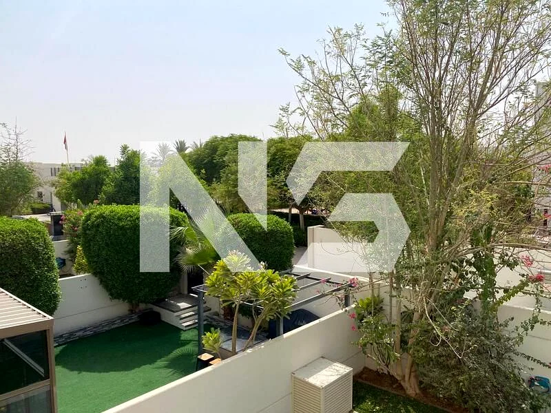 Luxury Townhouse | Prime Location | Community View63807053426050112